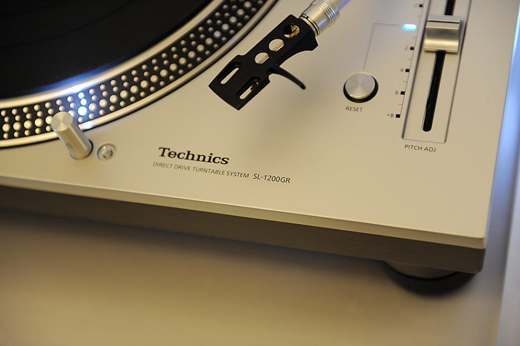 Tesla technics tt12400